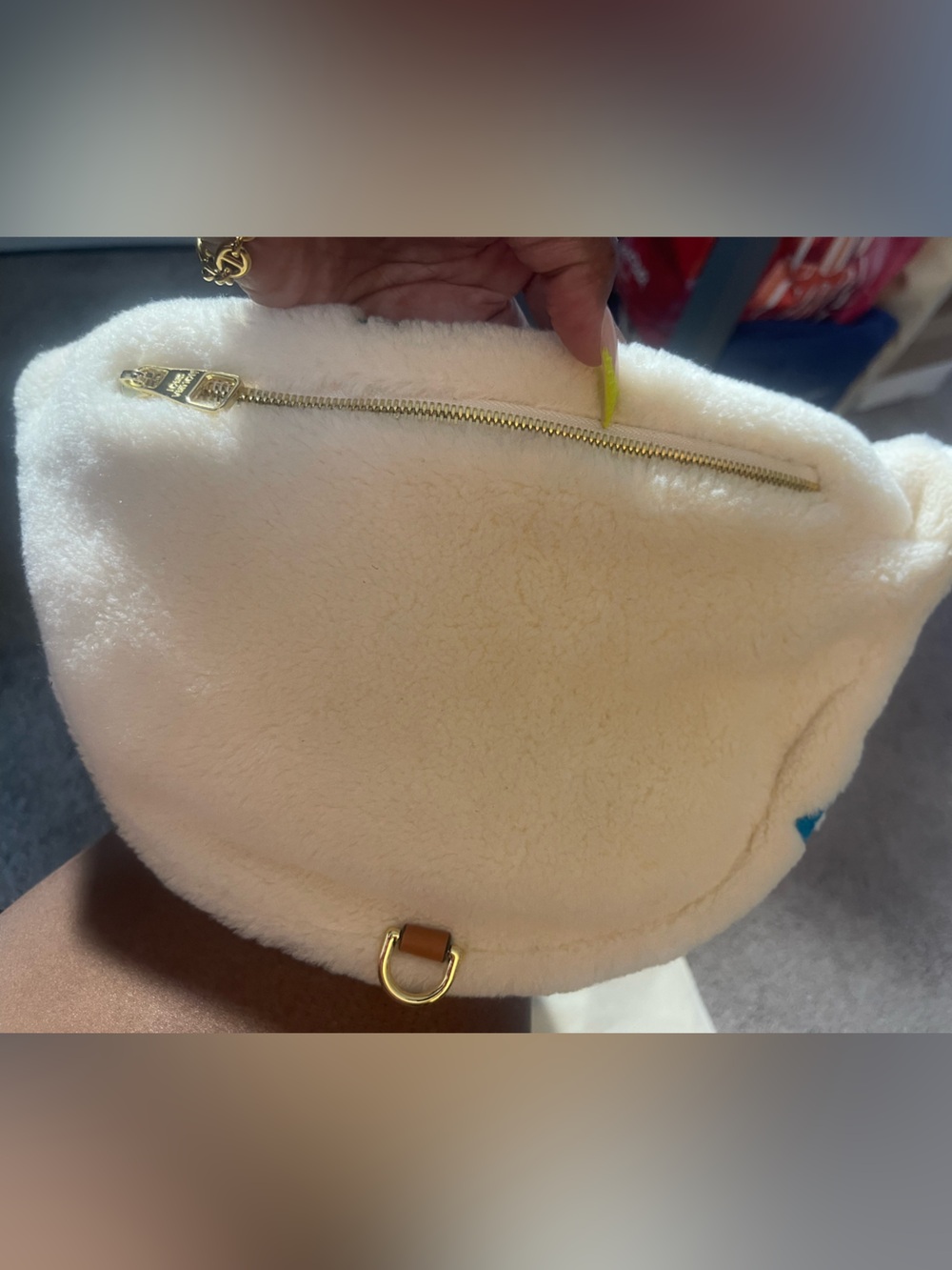 Fur BumBag - Picture 6 of 9